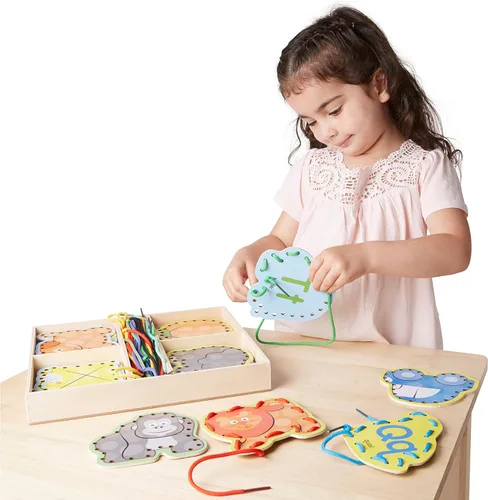 Miniatura 3 de Melissa & Doug. Juego de tarjetas de madera con paneles de doble cara y cordones a juego