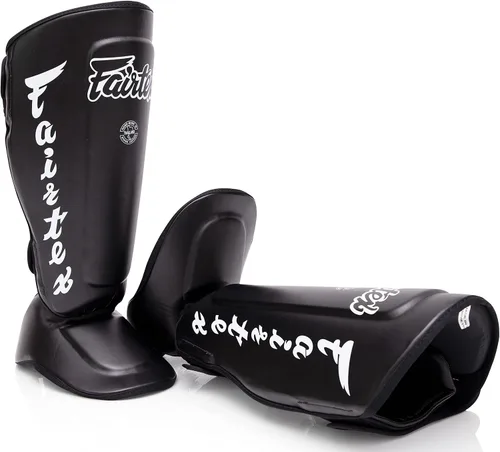 Miniatura 4 de Fairtex Espinilleras SP7 Muay Thai para hombres, mujeres y niños Espinilleras fabricadas con cuero Syntek y son de primera calidad, ligeras