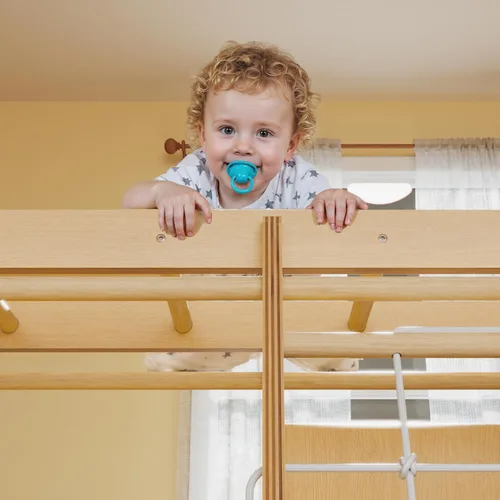 Miniatura 7 de Gimnasio de la selva para interiores para niños pequeños de 1 a 4 años, juego de escaladores de madera Montessori con tobogán, red de escalada