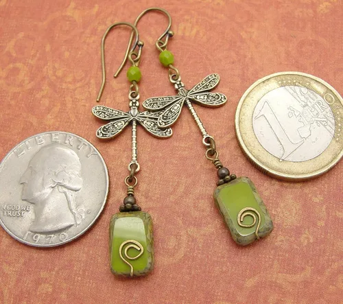 Miniatura 5 de Pendientes Boho Libélula en Verde Oliva y Latón 2.25 Pulgadas Largo