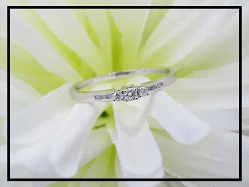 Miniatura 3 de Dazzlingrock Collection Anillo de compromiso de 3 piedras con diamantes blancos redondos de 0.13 quilates (ctw), oro de 10 quilates