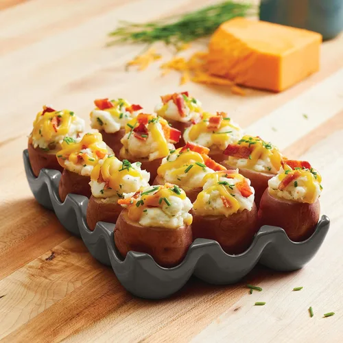 Miniatura 13 de Rachael Ray Bandeja/Soporte para huevos de cerámica de esmalte sólido, 12 tazas, gris oscuro