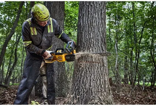 Miniatura 8 de DEWALT Motosierra sin escobillas FLEXVOLT de 60 V de 20 pulgadas - Herramienta desnuda (DCCS677B)