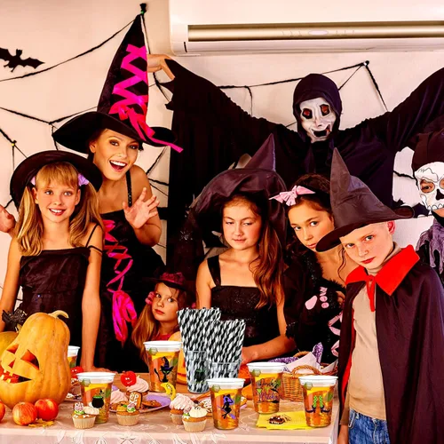 Miniatura 5 de Bokon Juego de 100 tazas de Halloween de 12 onzas con temática de bruja, vasos desechables con tapas y pajitas de papel, suministros de fiesta