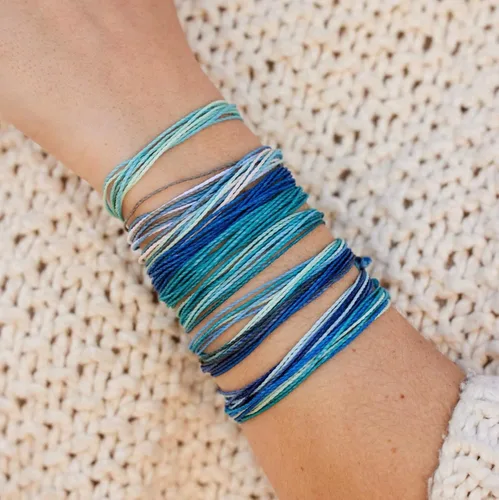 Miniatura 8 de Pura Vida Paquete de pulseras de la amistad, juego de 10 pulseras apilables para mujer, pulseras hechas a mano y pulseras bonitas, accesorios