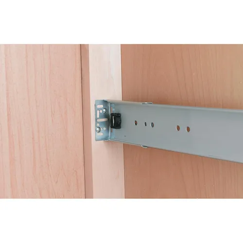 Miniatura 8 de Rev-A-Shelf - 4WCTM-18DM2 - Doble 35 Qt. Montaje superior extraíble de madera y contenedor de desechos para 1-1/2 in, blanco. Gabinete de armazón