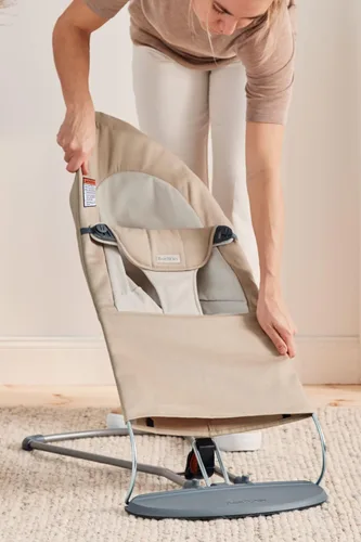 Miniatura 6 de BabyBjörn Bouncer Balance Soft, caqui/beige, tejido Asiento gorila ajustable 2 en 1 para bebé y silla para niños pequeños, recién nacido a niño