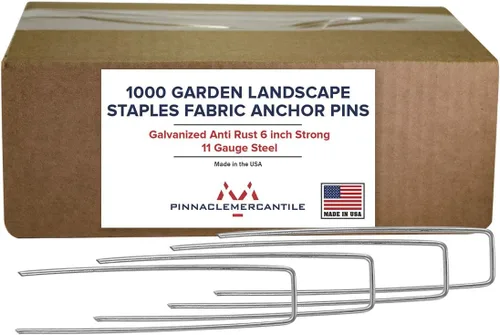 Miniatura 16 de Pinnacle Mercantile fabricadas en Estados Unidos, paquete de 50 grapas para jardín y paisajismo, estacas para lona antimalezas, galvanizadas, de 6