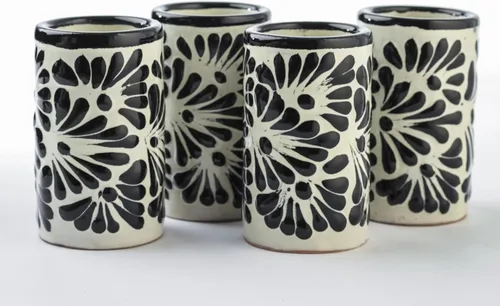 Miniatura 22 de Juego de 4 vasos de chupito Talavera auténticos mexicanos para tequila - Pintados a mano - 2 Oz (Flores naranjas)