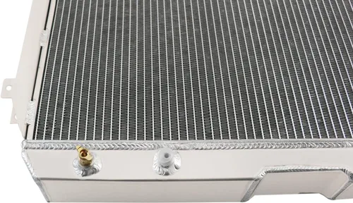 Miniatura 4 de CoolingSnow - Radiador de aluminio de 3 filas para radiadores de aluminio 1970-1975 71 72 73 74 Nissan Datsun 240Z 260Z S30 Chevy V8 + ventilador