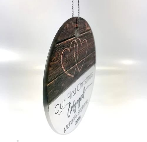 Miniatura 3 de Nuestro primer adorno de Navidad comprometido 2025 colgante de vidrio estampado – decoración rústica personalizada de corazones de granja – Círculo