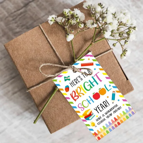 Miniatura 7 de Etiquetas divertidas para bolsas de regalo de regreso a clases, divertidas etiquetas de regalo para el primer día de escuela, etiquetas de regalo