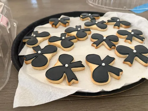Miniatura 3 de Cortador de galletas con nudo de lazo de 3.56 pulgadas