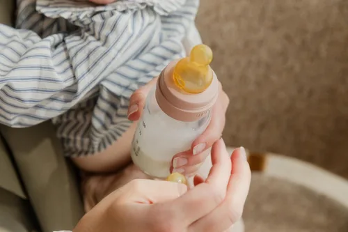 Miniatura 5 de BIBS Biberón para bebé 5 oz / 150 ml de goma natural de látex con pezón - Anti-cólico, libre de BPA, pezón redondo, flujo lento, ligero y fácil
