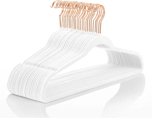 Miniatura 19 de MIZGI Perchas de Terciopelo Premium (Paquete de 50) Resistentes - Perchas de Fieltro Antideslizantes - Percha de Traje de Terciopelo Negro - Ganchos