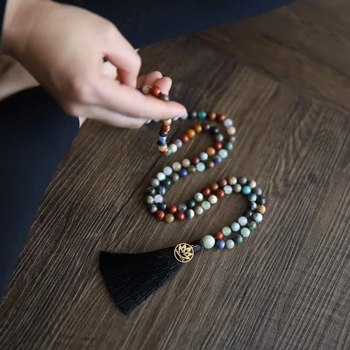 Miniatura 2 de COAI Collar Mala de piedra anudada a mano con 108 cuentas