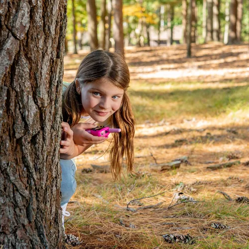 Miniatura 8 de Walkie Talkies de 22 canales para niños, alcance de 3 millas Paquete de 2 para niños y niñas