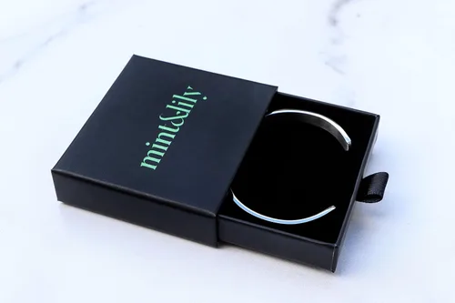 Miniatura 5 de Mint & Lily Pulsera de mantra personalizada, regalo para ella