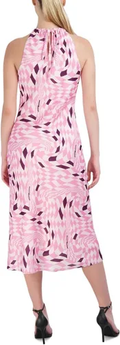 Miniatura 2 de BCBGeneration Vestido midi ajustado y acampanado con cuello halter y cierre de lazo