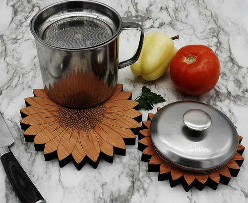 Miniatura 2 de Salvamanteles de girasol: hecho a mano en los Estados Unidos con madera maciza de cerezo