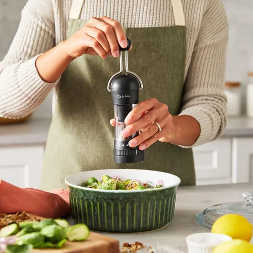 Miniatura 3 de Sur La Table Molinillo de especias con trinquete de 5 ajustes de grosor, negro