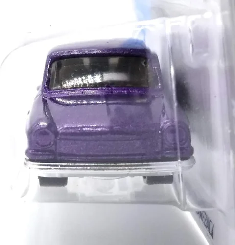 Miniatura 4 de Hot Wheels 2019 Volkswagen 4/10 - Custom '69 Volkswagen Squareback (morado)