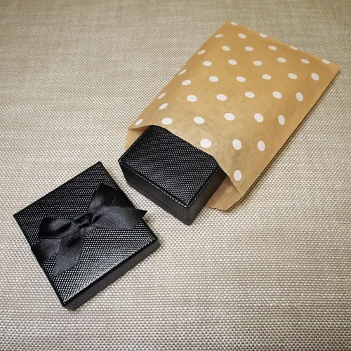 Miniatura 3 de CuteBox Bolsas de regalo de papel plano blanco con lunares (5 x 7 pulgadas) para mercancía, manualidades, recuerdos de fiesta, venta al por menor
