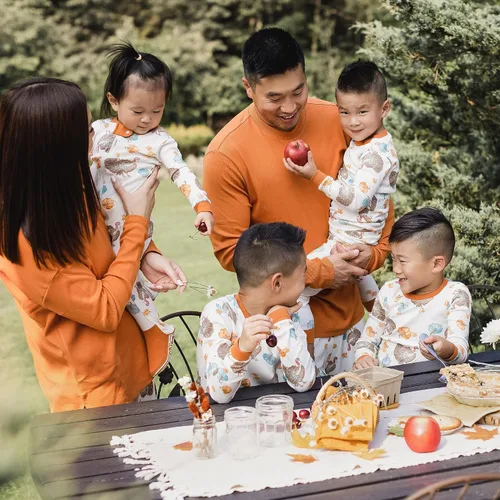 Miniatura 3 de Burt's Bees Baby Conjuntos de pijamas de Navidad familiares a juego, pijamas de algodón orgánico para niños, niños pequeños, mujeres y adultos