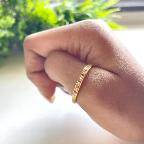Miniatura 2 de Anillo de boda alternativo de granate y diamante blanco para mujer, anillo de aniversario de media eternidad con acabado de oro de 14 quilates