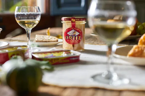Miniatura 3 de Ortiz Atún blanco en aceite de oliva, fresco y tierno, capturado silvestre español, alto en proteínas y grasas Omega 3, excelente en ensaladas