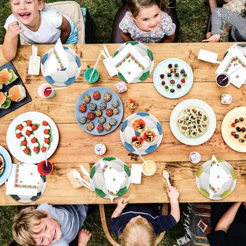 Miniatura 5 de 40 platos decorativos para fiesta de fútbol, incluyendo platos de postre desechables de 9 pulgadas para niños, fanáticos de deportes, eventos, día