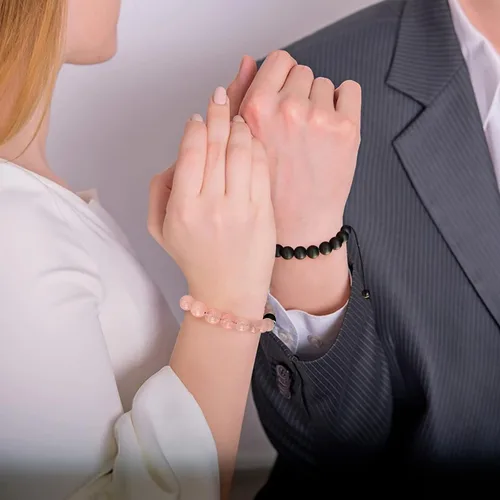 Miniatura 24 de 2 pulseras magnéticas para parejas, piedra natural negra mate, cristal para votos de amor eterno, juego de pulseras de cuentas de piedra de energía