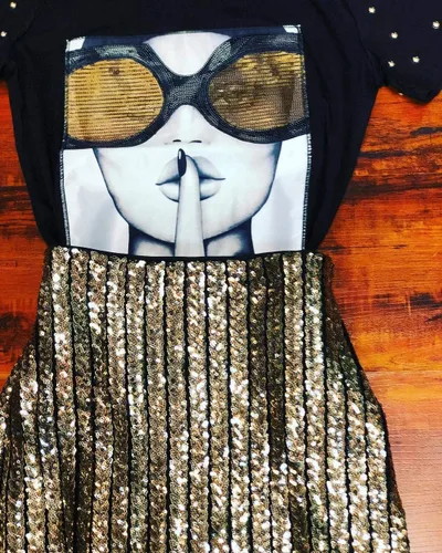 Miniatura 4 de PESION - Camiseta de manga corta para mujer con lentejuelas, cuello redondo y divertido estampado