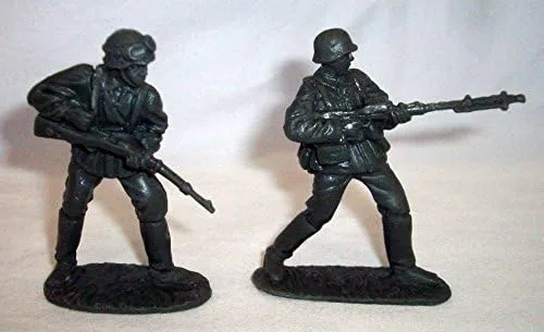 Miniatura 3 de Escuadrón alemán de asalto de la Segunda Guerra Mundial ofrecido y fabricado por Classic Toy Soldiers, Inc