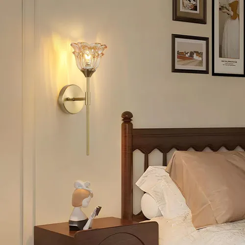 Miniatura 8 de Paquete de 2 apliques de pared dorados con modernas pantallas de vidrio ámbar, accesorios modernos de luz de pared de tocador de baño de mediados