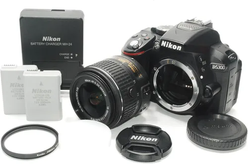 Nikon D5300 Cámara digital SLR CMOS de 24.2 MP con lente de zoom NIKKOR de 0.709-2.165 in f/3.5-5.6G ED VR II Auto Focus-S DX NIKKOR - Versión