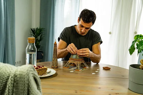 Miniatura 6 de Kit de construcción de la Torre Eiffel Ravensburger con 216 piezas 3D