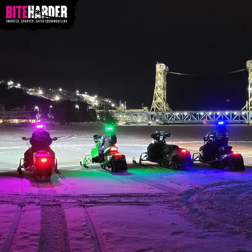 Miniatura 3 de BITEHARDER Luz de seguridad para casco de moto de nieve - Azul
