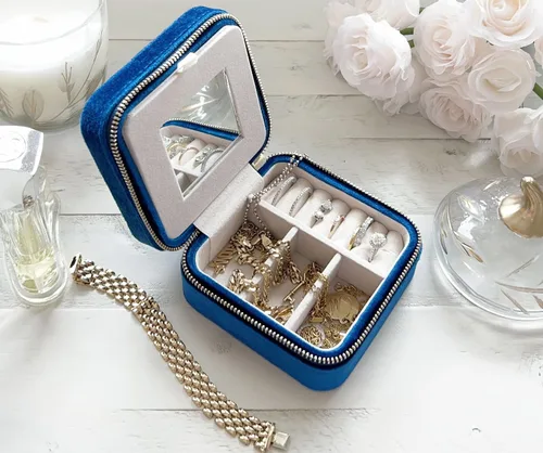 Miniatura 41 de BLUTETE Joyero de viaje organizador de terciopelo con anillos de espejo, aretes, collares, caja organizadora de almacenamiento (negro)