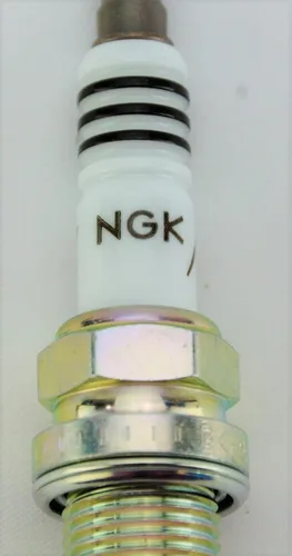 Miniatura 3 de NGK # 6418 - Bujías de iridio BKR6EIX, 4