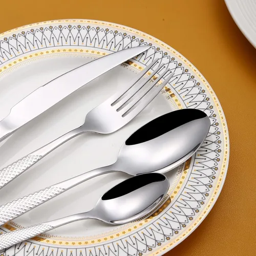 Miniatura 6 de Modern Silverware - Juego de cubiertos martillados de acero inoxidable de 20 piezas para 4 personas, incluye tenedores, cucharas, cuchillos, plateado
