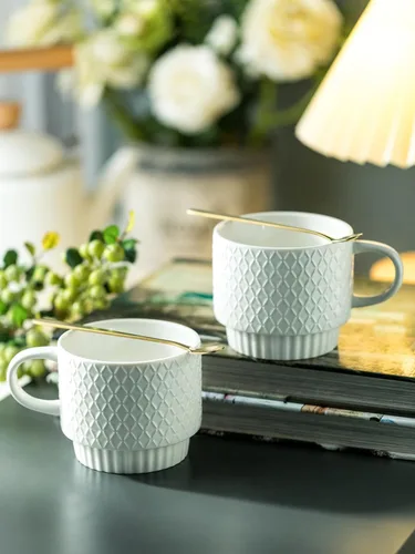 Miniatura 6 de LYEOBOH Tazas de café apilables con estante, juego de 4 tazas de café de cerámica de 13 onzas con soporte, taza de café con cuchara, tazas de Blanco
