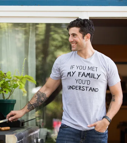 Miniatura 5 de Camiseta unisex con texto en inglés "If You met My Family, You'd Understand