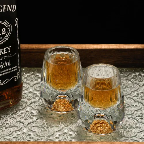 Miniatura 7 de SIYOUKI Juego de vasos de chupito de cristal de 0.5 onzas, decorados con hojuelas de oro de 24 quilates, sin plomo, juego hecho a mano, adecuado