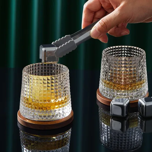 Miniatura 9 de Juego de 2 vasos de whisky giratorios, vasos de cristal con 2 posavasos creativos de nogal y caja de regalo, para escocés, bourbon, cócteles