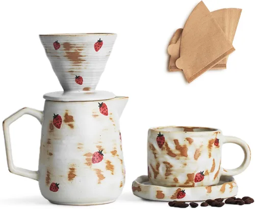 Juego de cafetera hecha a mano con taza de café con patrón de fresa, 20 unidades, filtro de papel V60, cafetera de goteo de 20 onzas (fresa)