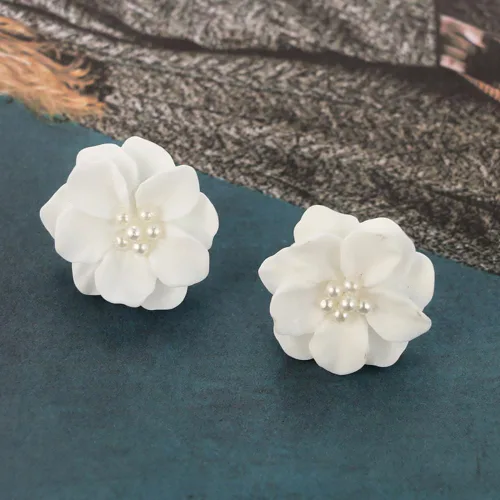 Miniatura 8 de Exaggeration - Aretes bohemios de perlas para mujer, flor de camelia, perlas blancas, aretes de tuerca Blosson, regalos de joyería de boda