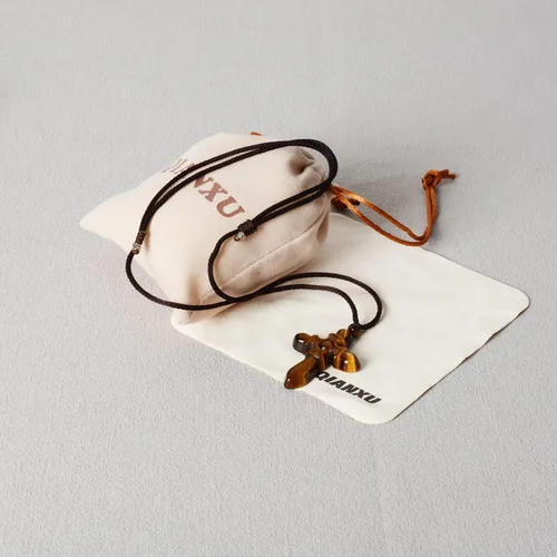 Miniatura 8 de QIANXU Collares de cruz de cristal de ojo de tigre para mujeres y hombres, amuleto de protección de Jesús, collar con colgante de joyería curativa