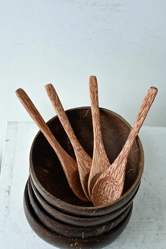 Miniatura 7 de Juego de 2 cuencos y cucharas de coco natural, pulido con aceite de coco, duradero, ligero, útil, cuenco grande de madera para ensaladas, desayuno