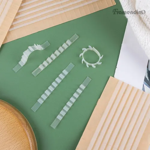 Miniatura 7 de Framendino, Paquete de 100 agarraderas de goma antideslizantes transparentes adhesivas para ropa con aletas